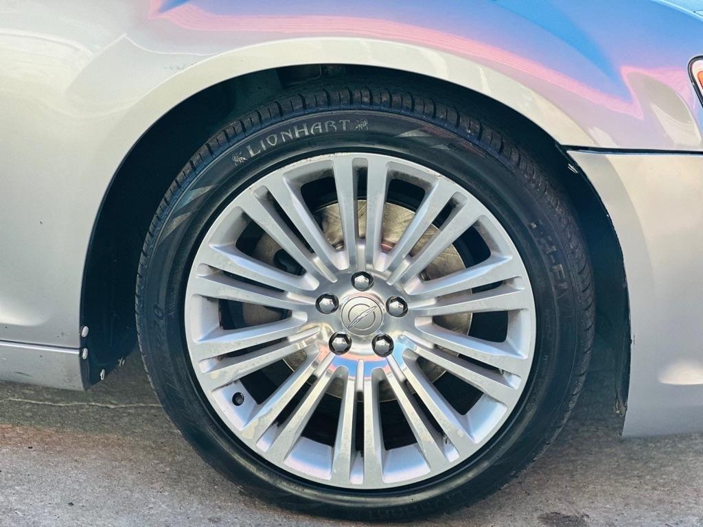 Chrysler 300 4dr Sdn 300C RWD 2013