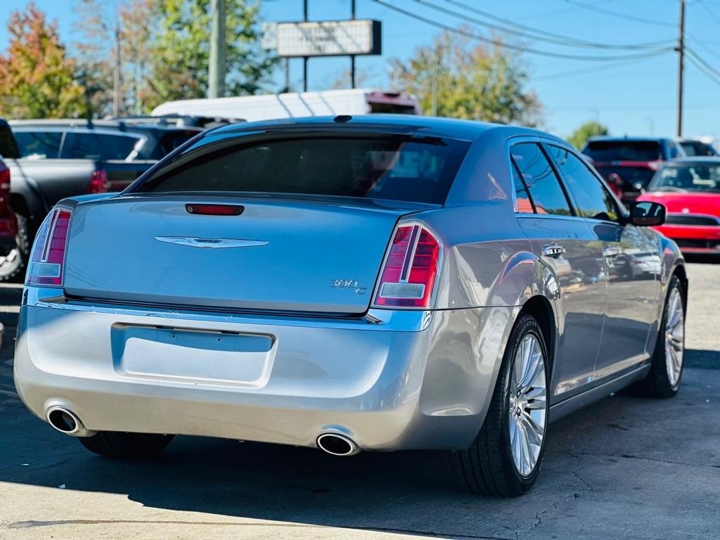 Chrysler 300 4dr Sdn 300C RWD 2013