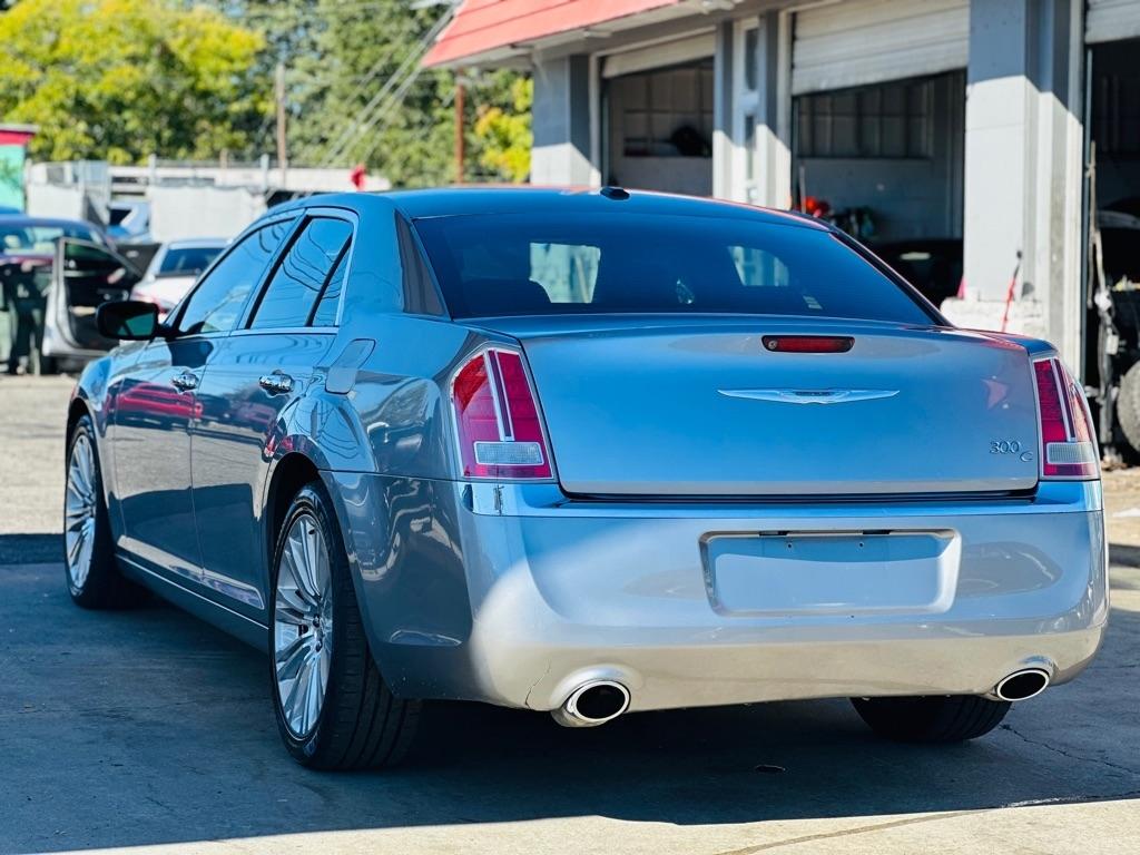 Chrysler 300 4dr Sdn 300C RWD 2013