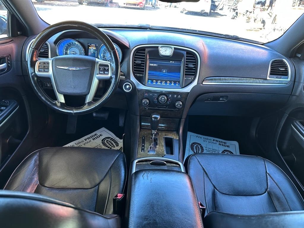 Chrysler 300 4dr Sdn 300C RWD 2013