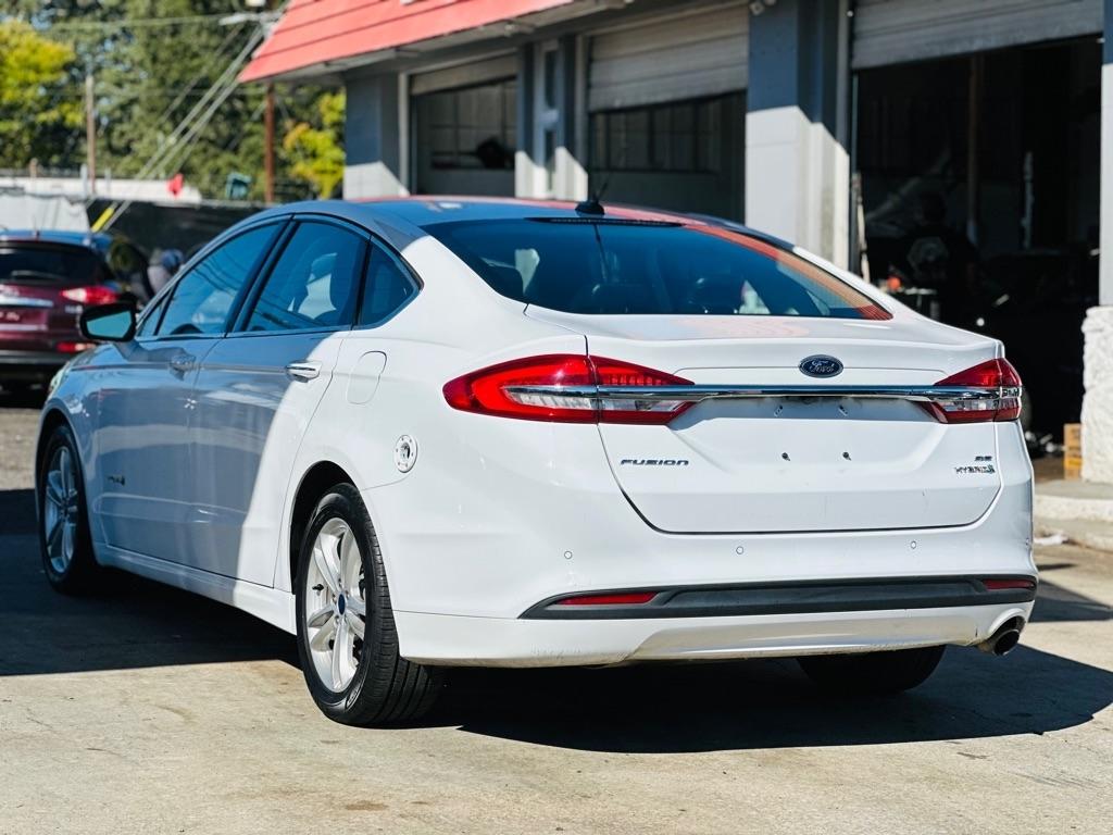 Ford Fusion Hybrid SE FWD 2018