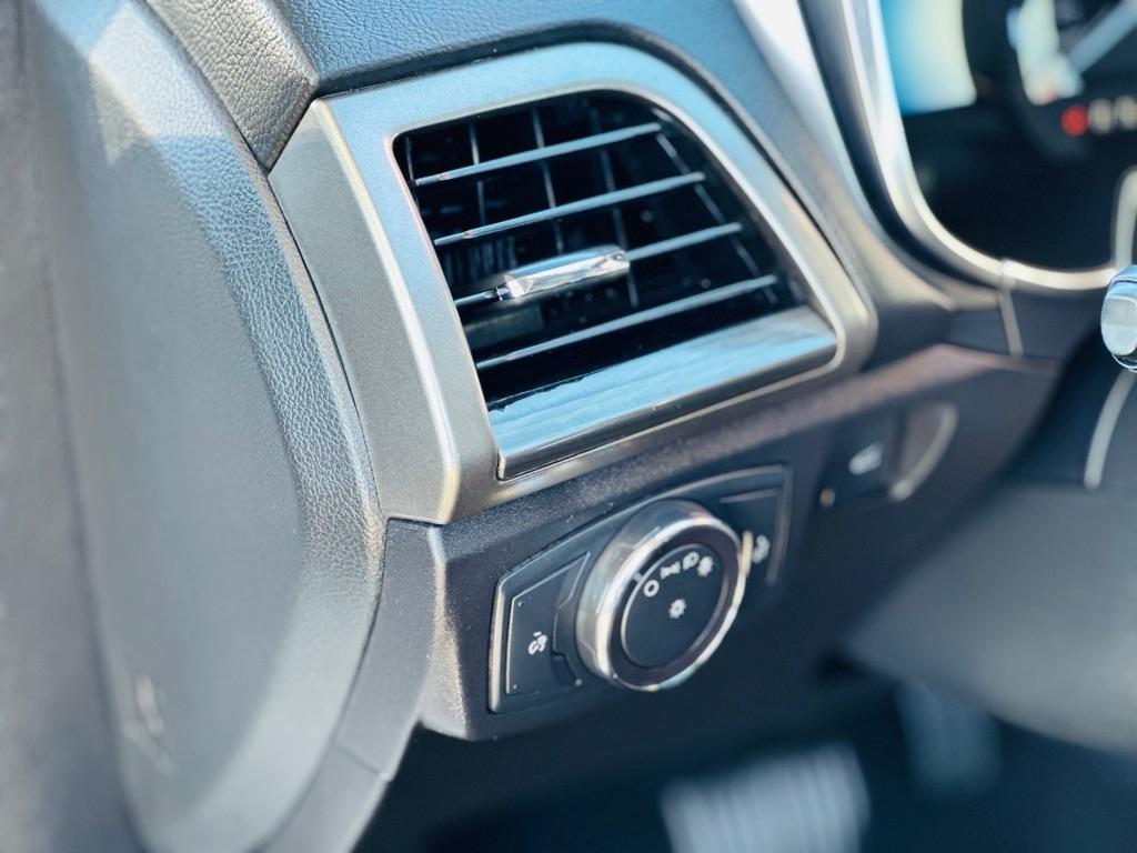 Ford Fusion Hybrid SE FWD 2018