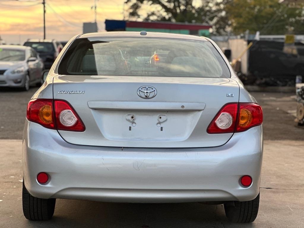 Toyota Corolla 4dr Sdn Man (Natl) 2009