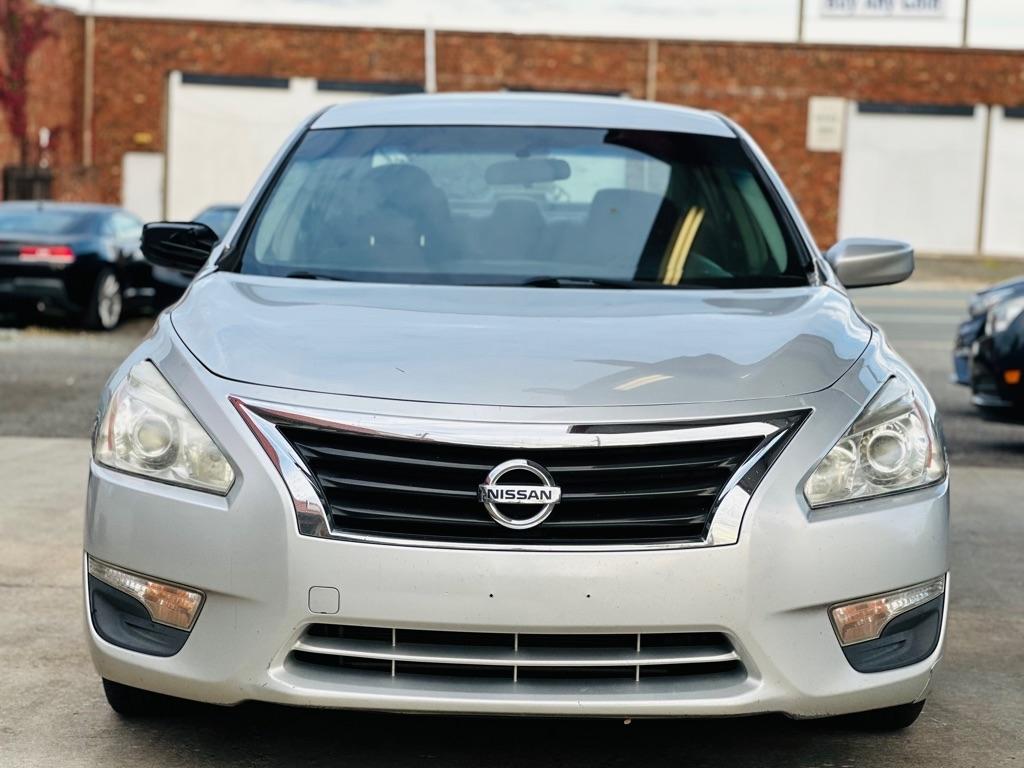 Nissan Altima 4dr Sdn I4 2.5 S 2013