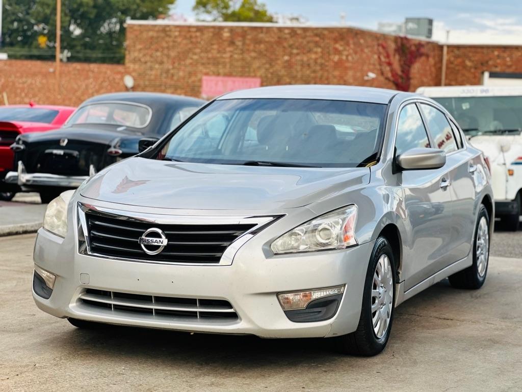 Nissan Altima 4dr Sdn I4 2.5 S 2013