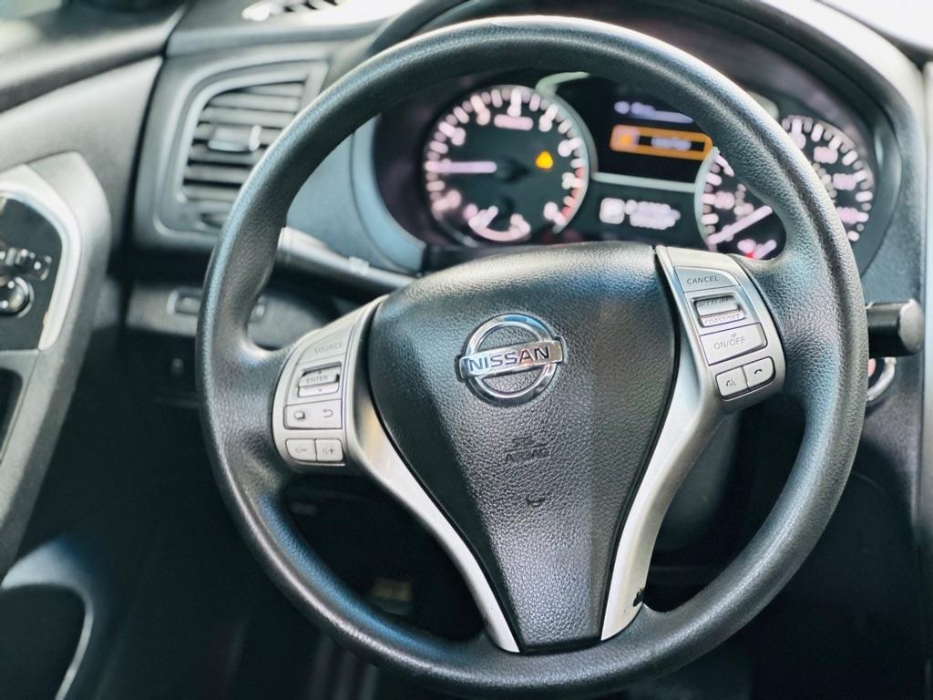 Nissan Altima 4dr Sdn I4 2.5 S 2013