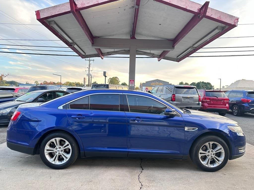 Ford Taurus 4dr Sdn SEL AWD 2015