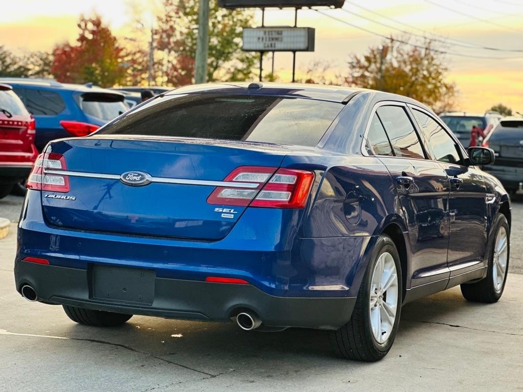 Ford Taurus 4dr Sdn SEL AWD 2015