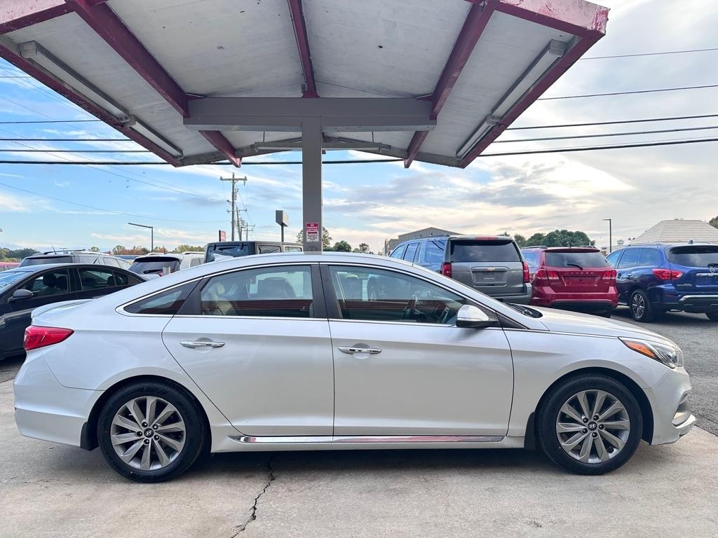 Hyundai Sonata 4dr Sdn 2.4L Sport PZEV 2015