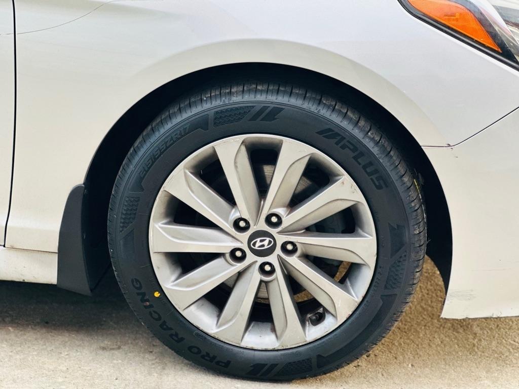 Hyundai Sonata 4dr Sdn 2.4L Sport PZEV 2015