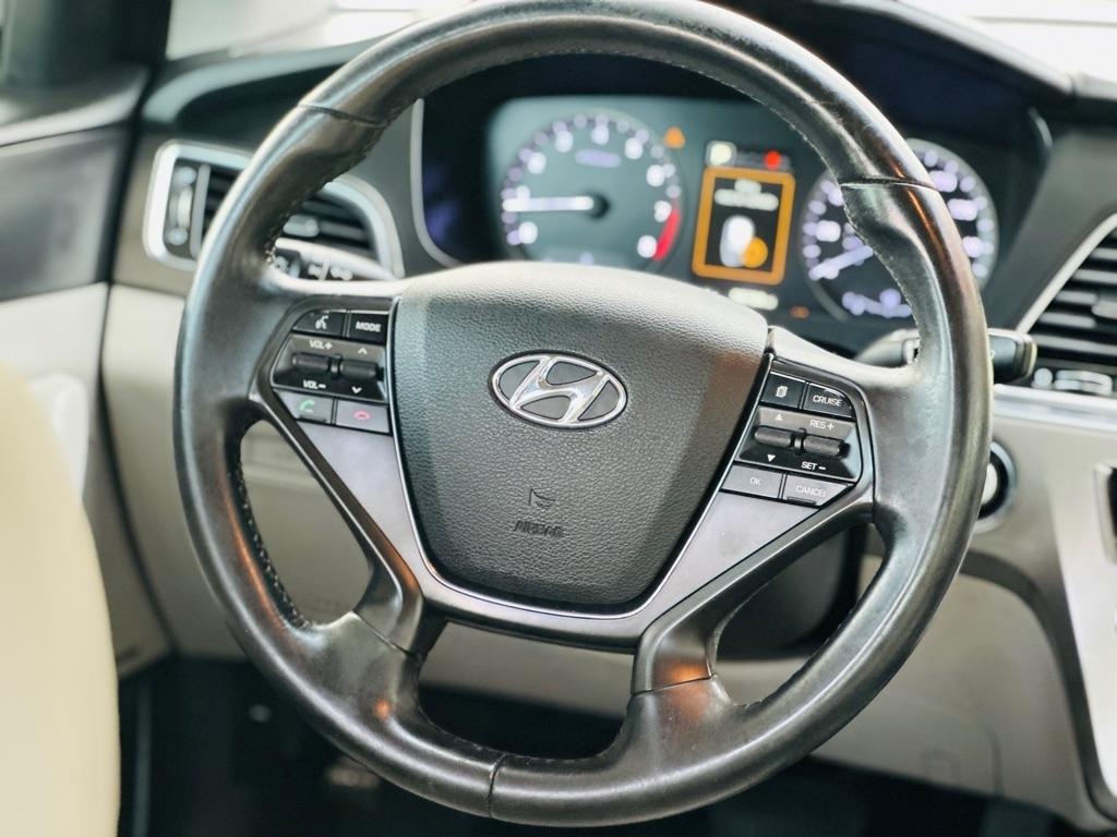 Hyundai Sonata 4dr Sdn 2.4L Sport PZEV 2015