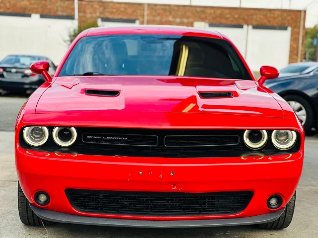 Dodge Challenger 2dr Cpe SXT Plus 2015