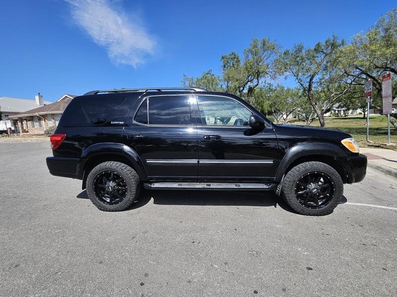 Toyota Sequoia Limited 2WD 2006
