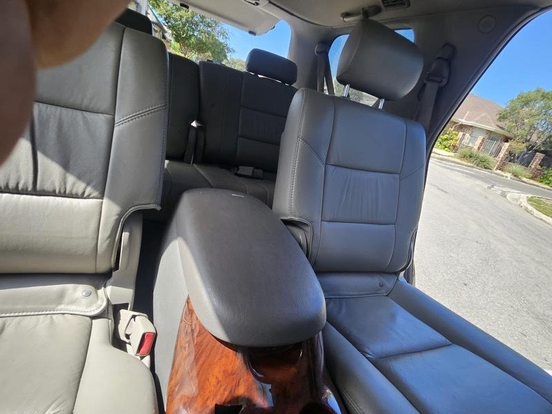 Toyota Sequoia Limited 2WD 2006