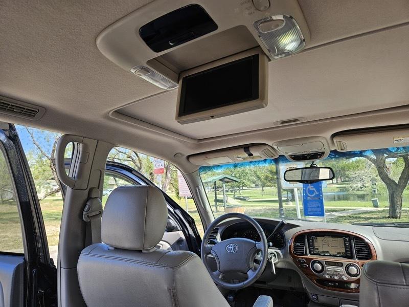 Toyota Sequoia Limited 2WD 2006