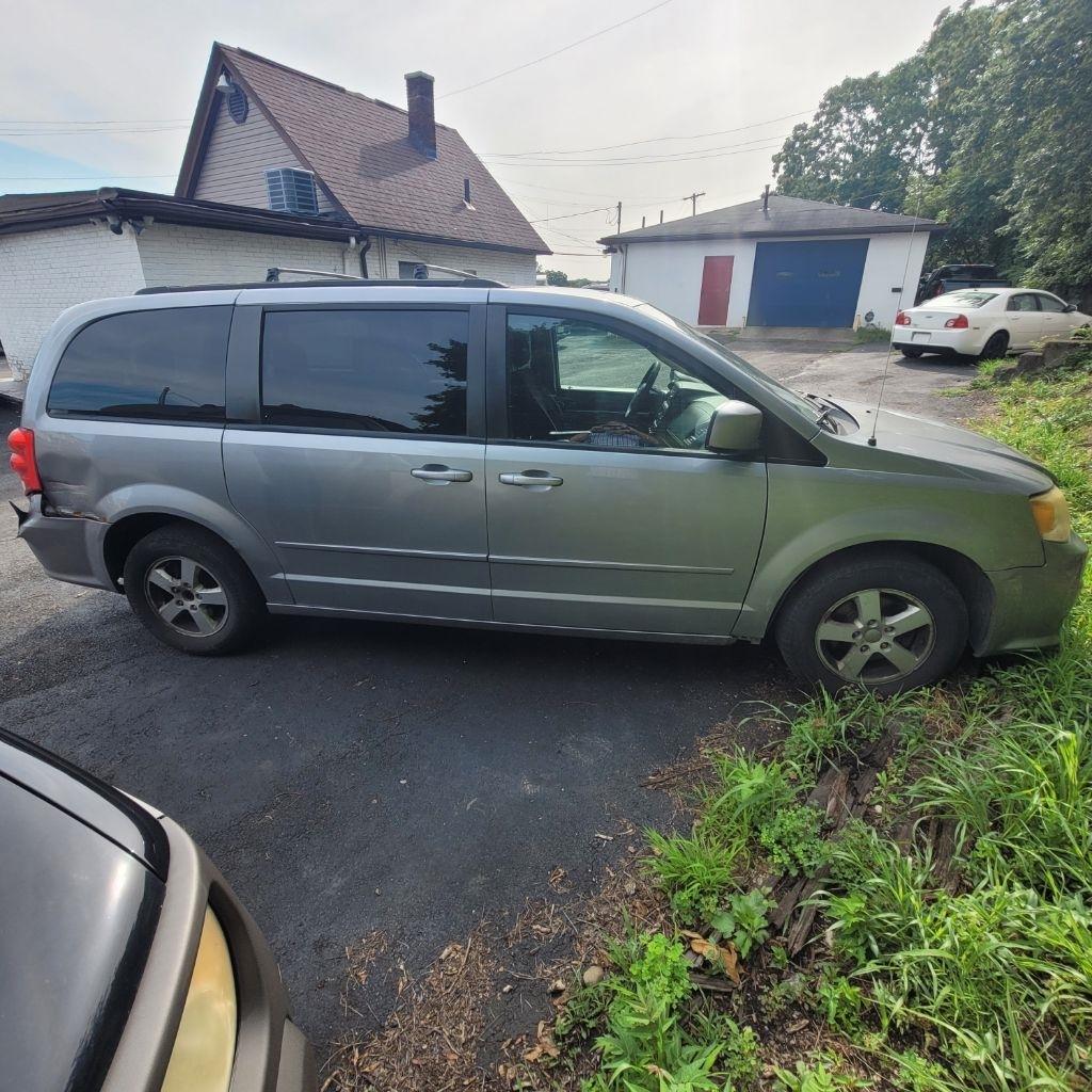 Dodge Grand Caravan SXT 2013