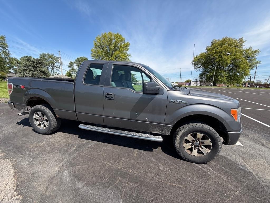 Ford F-150 XL SuperCab 8-ft. Bed 4WD 2012