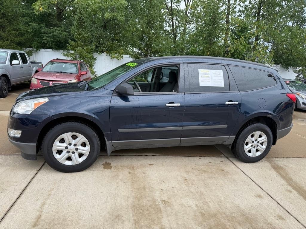 Chevrolet Traverse LS FWD w/PDC 2011