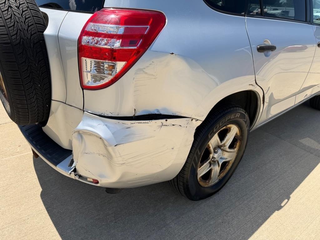 Toyota RAV4 Base I4 2WD 2009