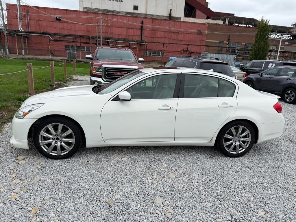 Infiniti G Sedan G37 Sport 6MT 2011