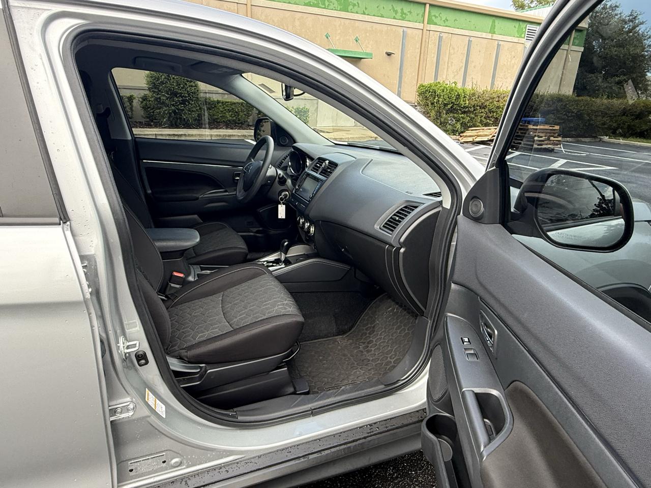 Mitsubishi Outlander Sport 2.0 ES CVT 2022