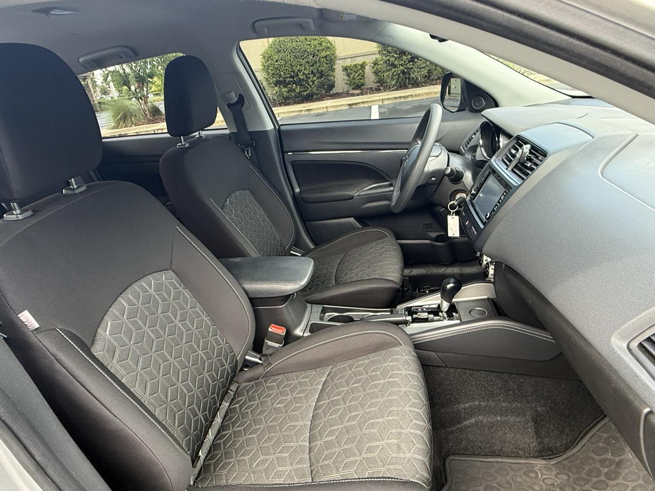 Mitsubishi Outlander Sport 2.0 ES CVT 2022