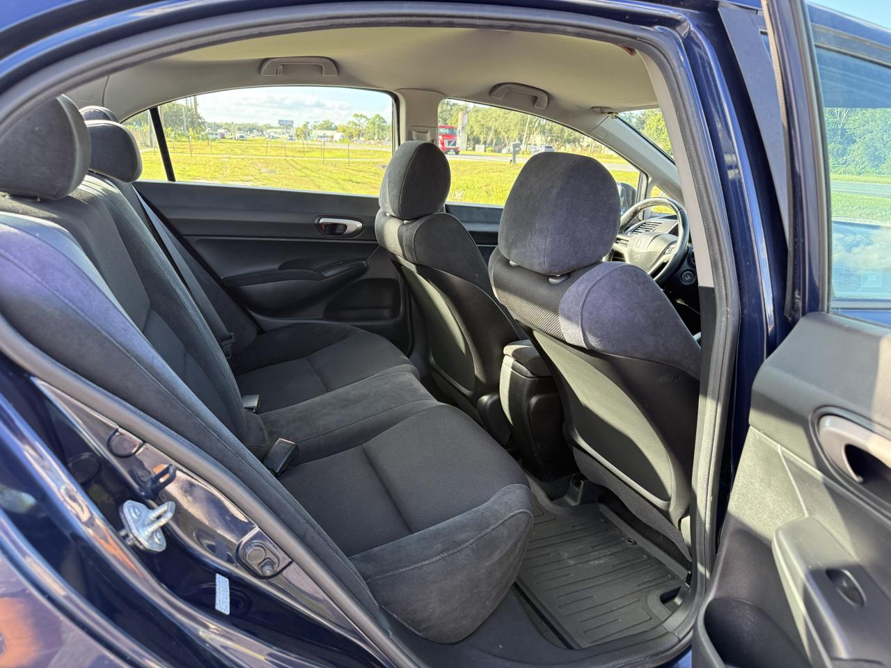 Honda Civic LX-S Sedan 5-Speed AT 2010