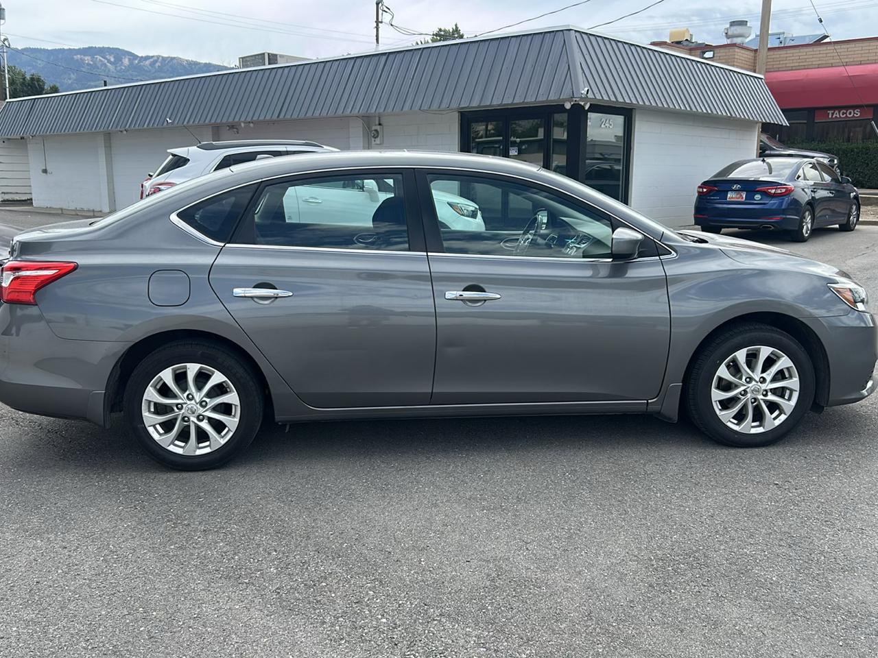 Nissan Sentra SV Sedan 2016