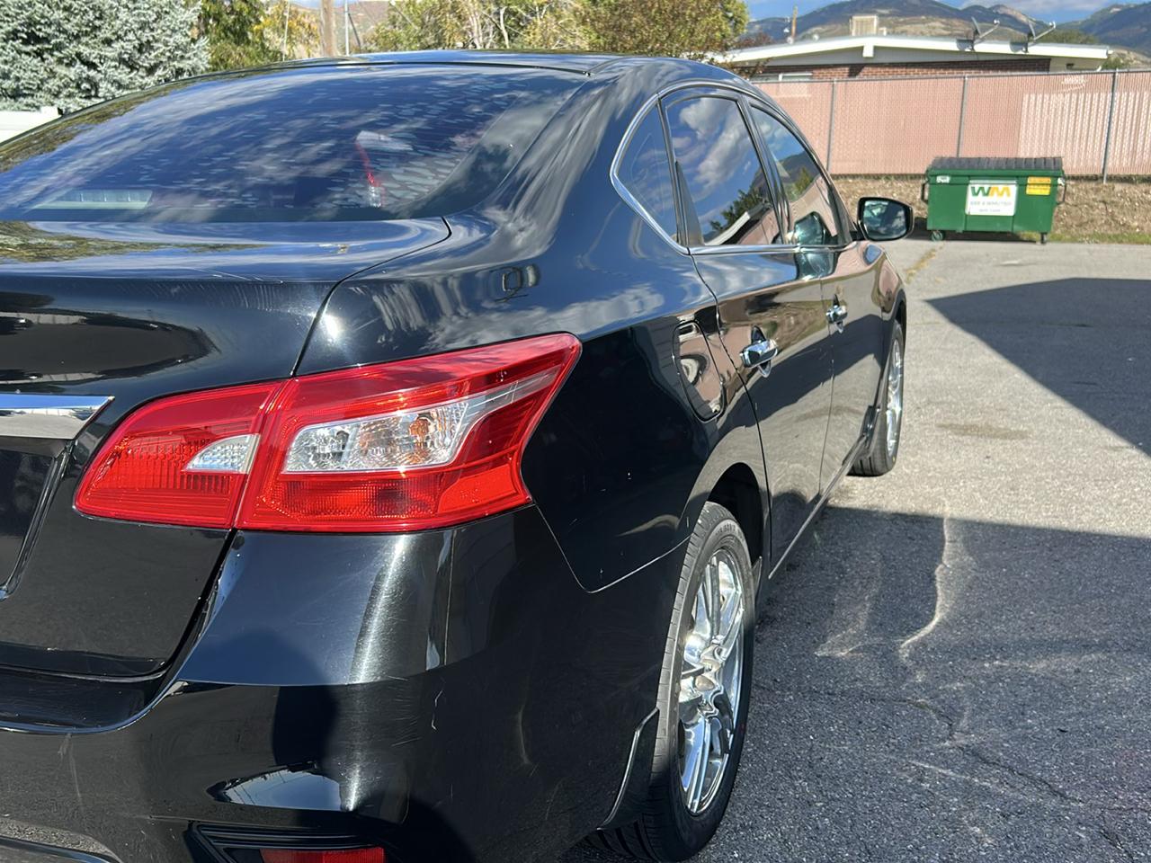 Nissan Sentra S 6MT 2017