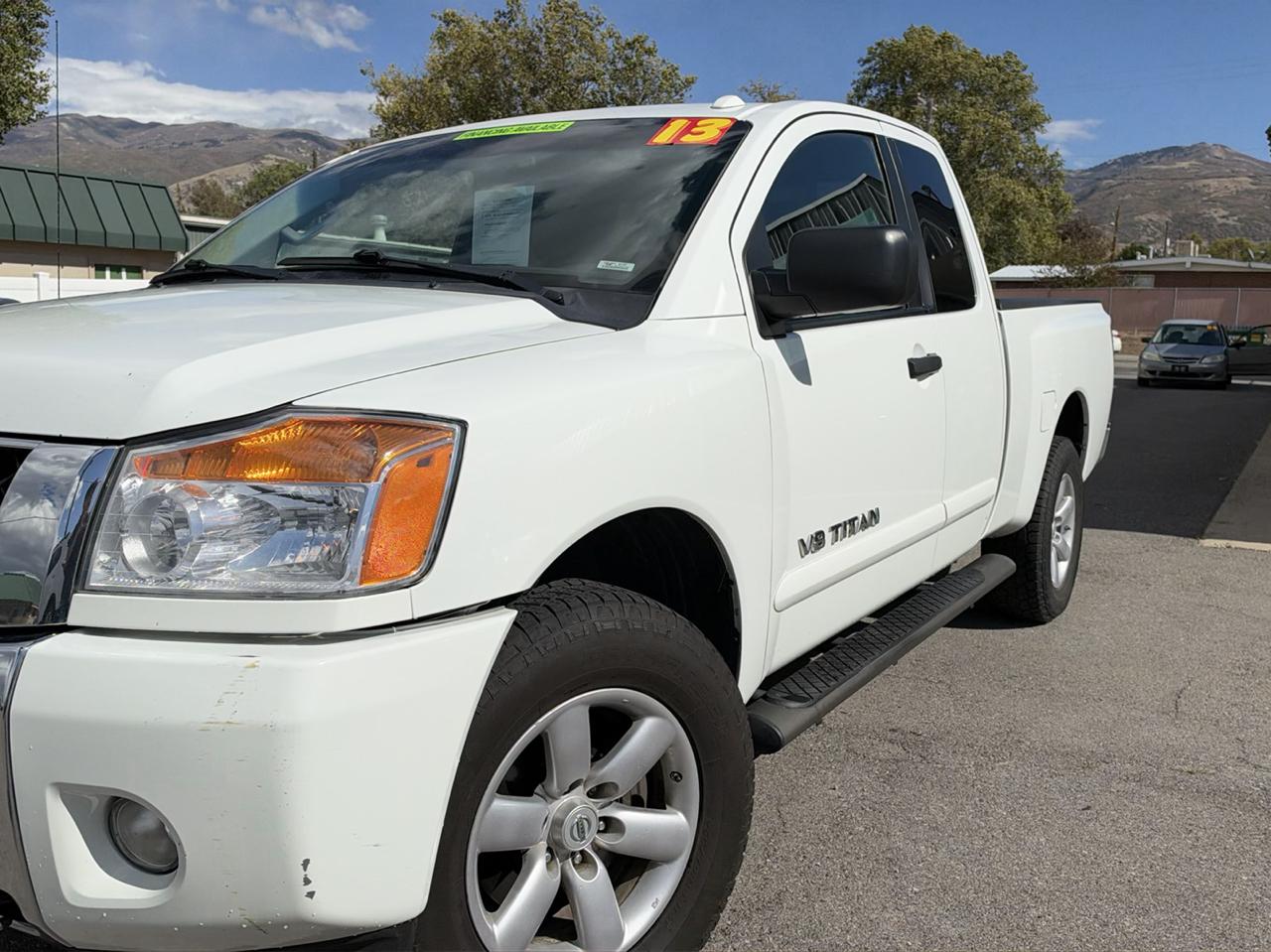 Nissan Titan SV King Cab 4WD 2013