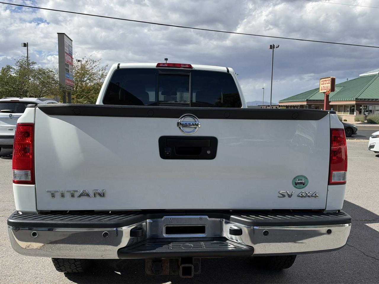 Nissan Titan SV King Cab 4WD 2013