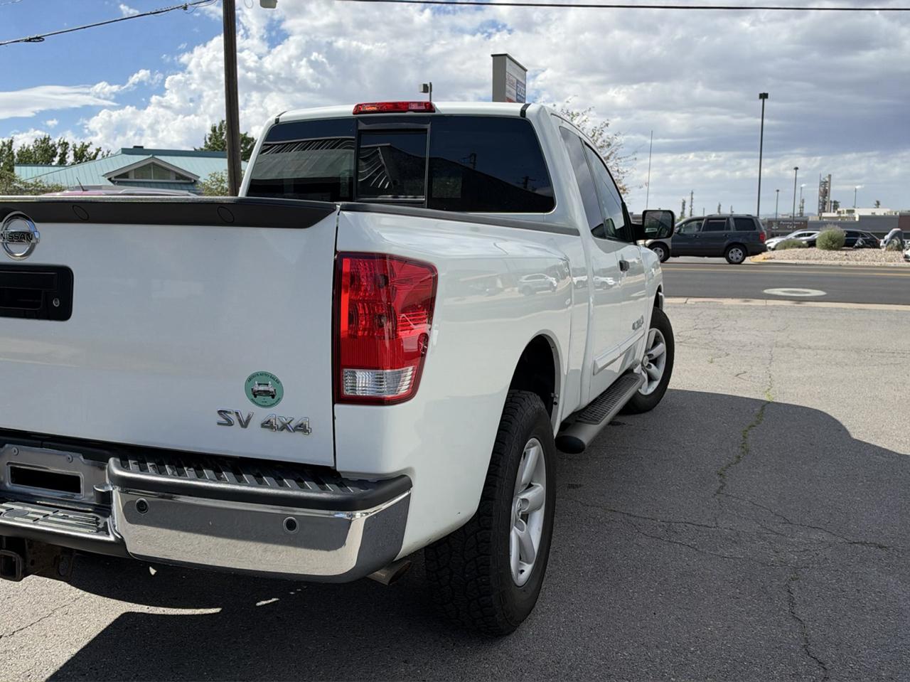 Nissan Titan SV King Cab 4WD 2013