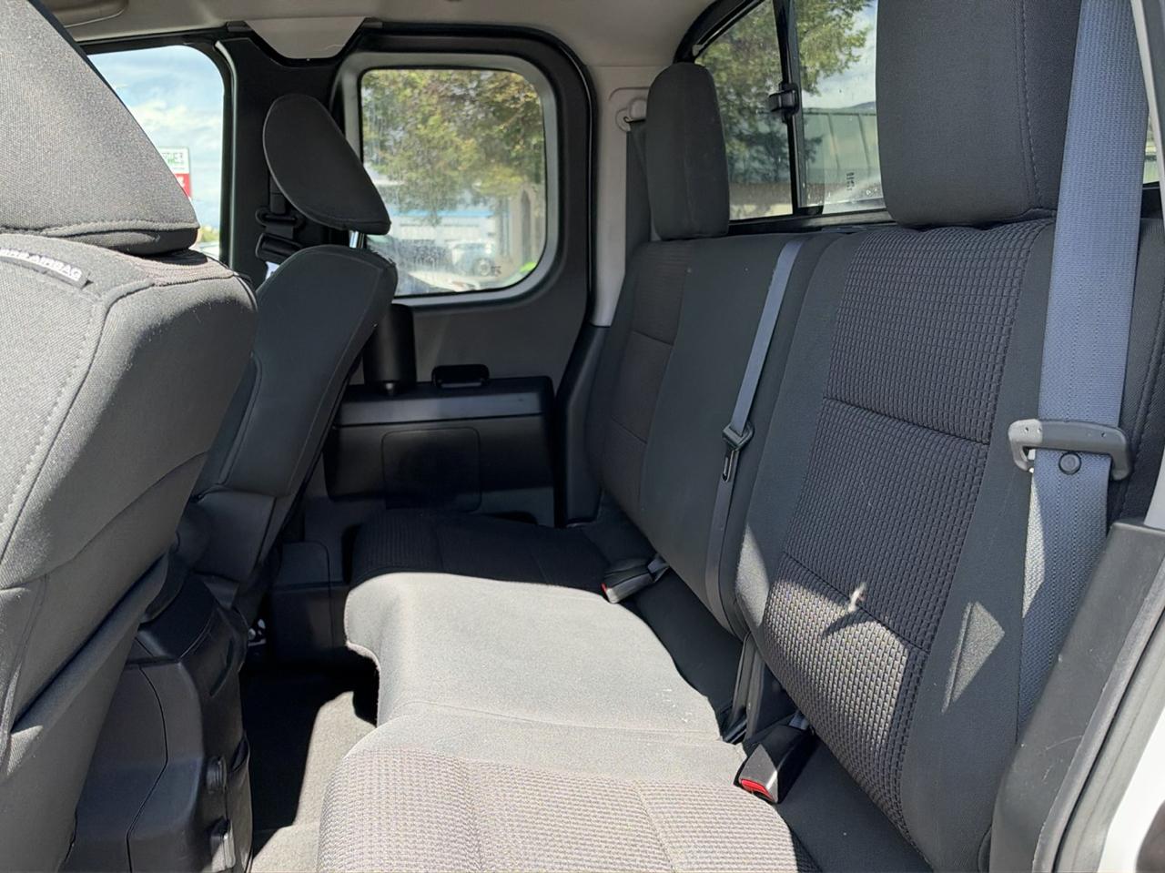 Nissan Titan SV King Cab 4WD 2013