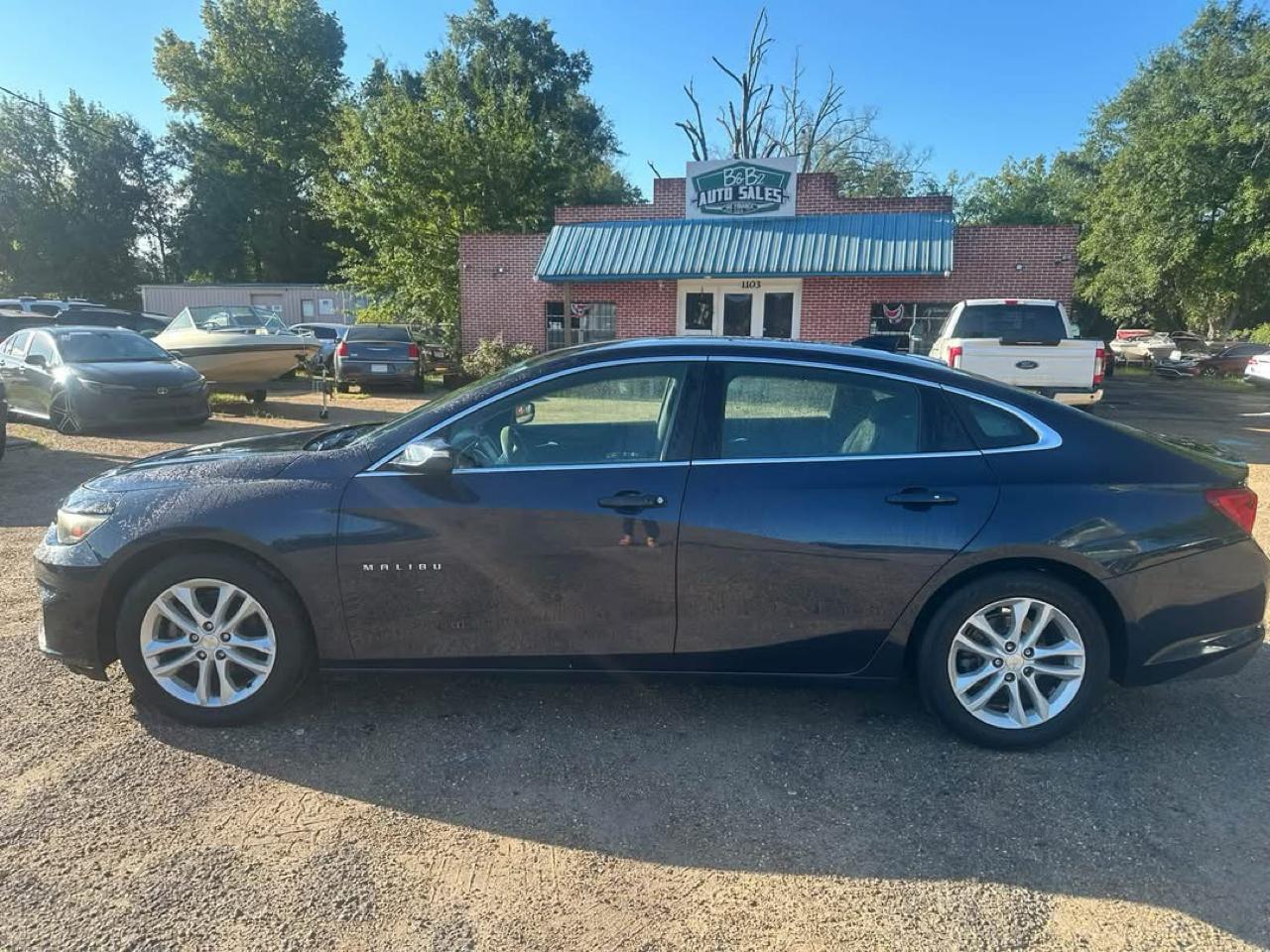 Chevrolet MALIBU LT Base 2016