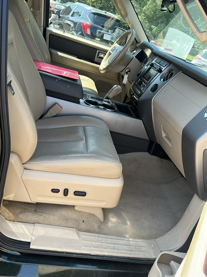 Ford Expedition XLT 4WD 2014
