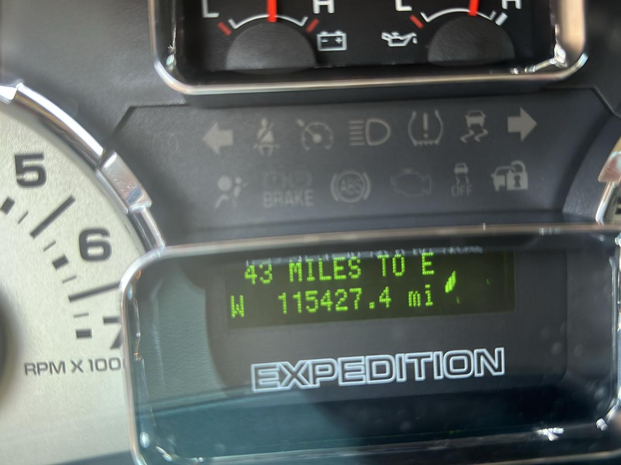 Ford Expedition XLT 4WD 2014