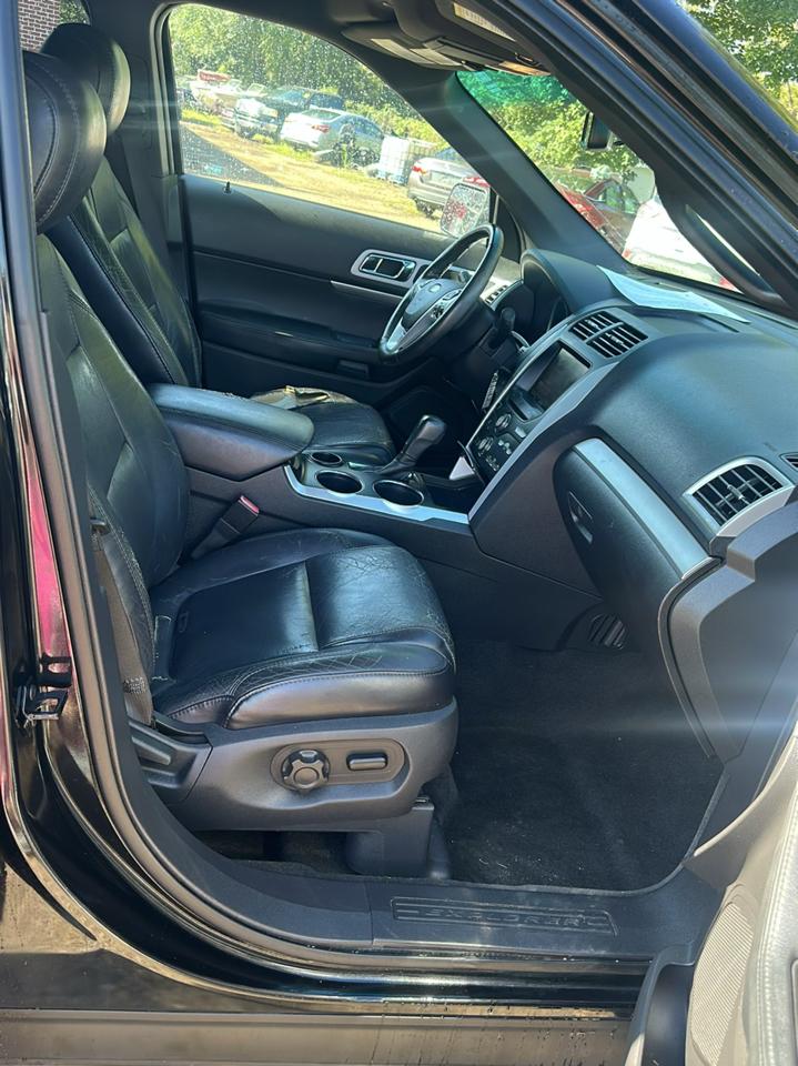 Ford Explorer XLT FWD 2012