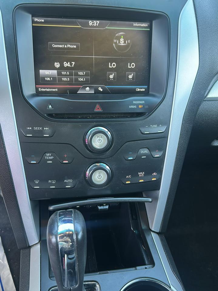 Ford Explorer XLT FWD 2012