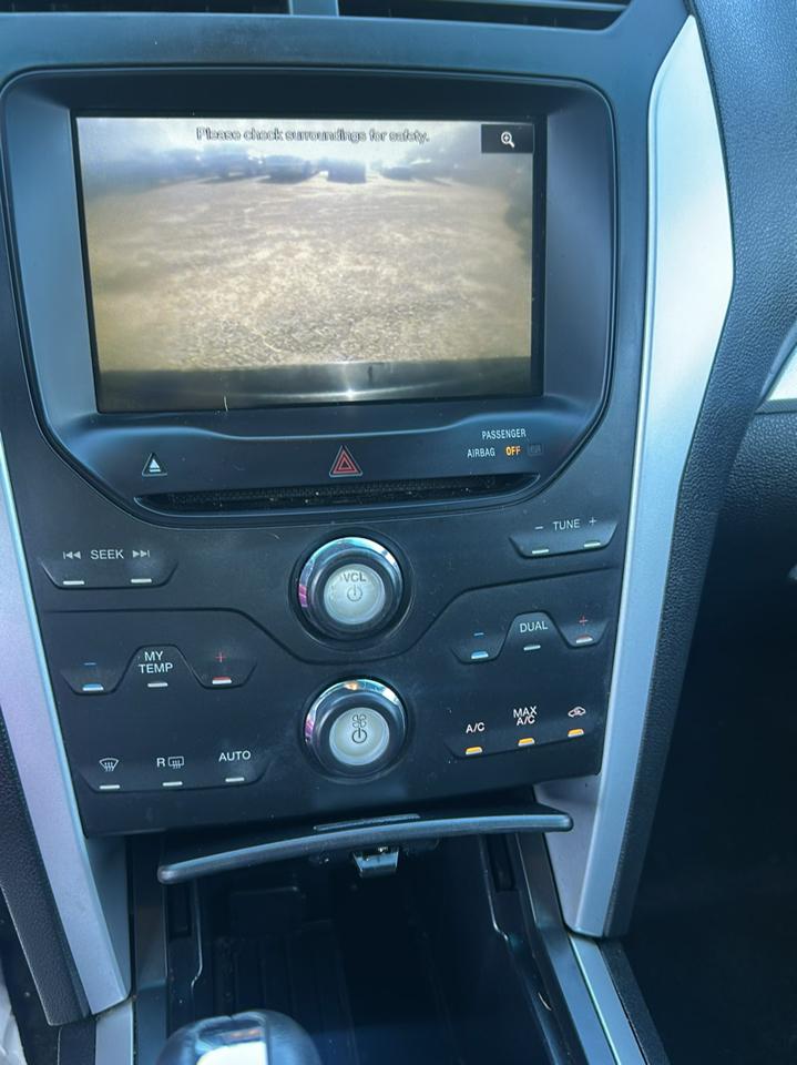 Ford Explorer XLT FWD 2012