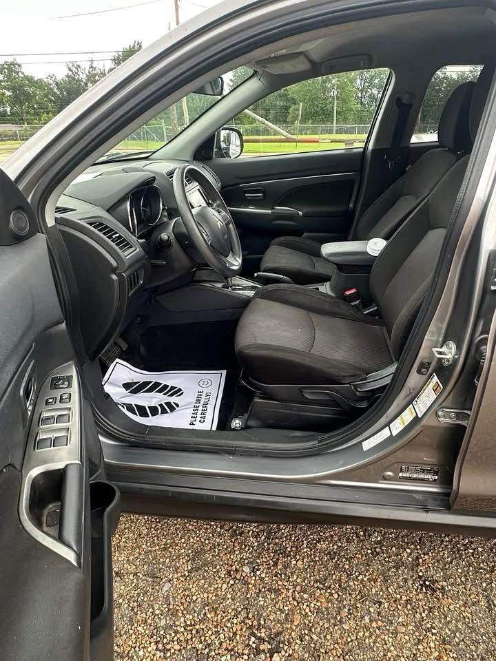 Mitsubishi Outlander Sport  2019