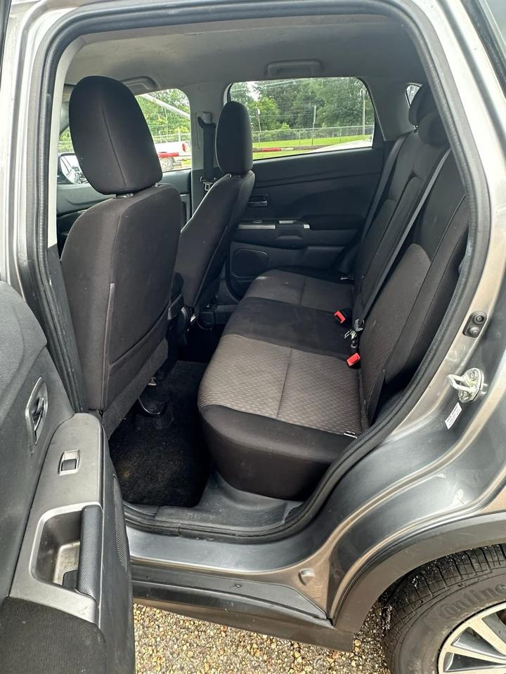Mitsubishi Outlander Sport  2019