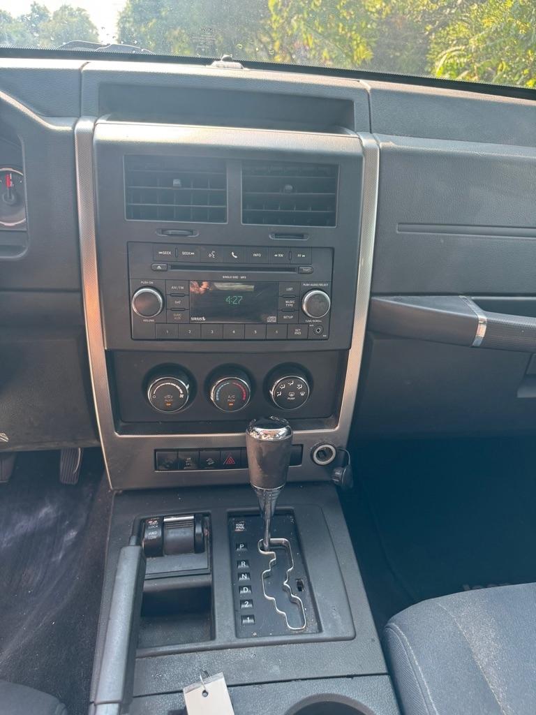 Jeep Liberty Sport 4WD 2011