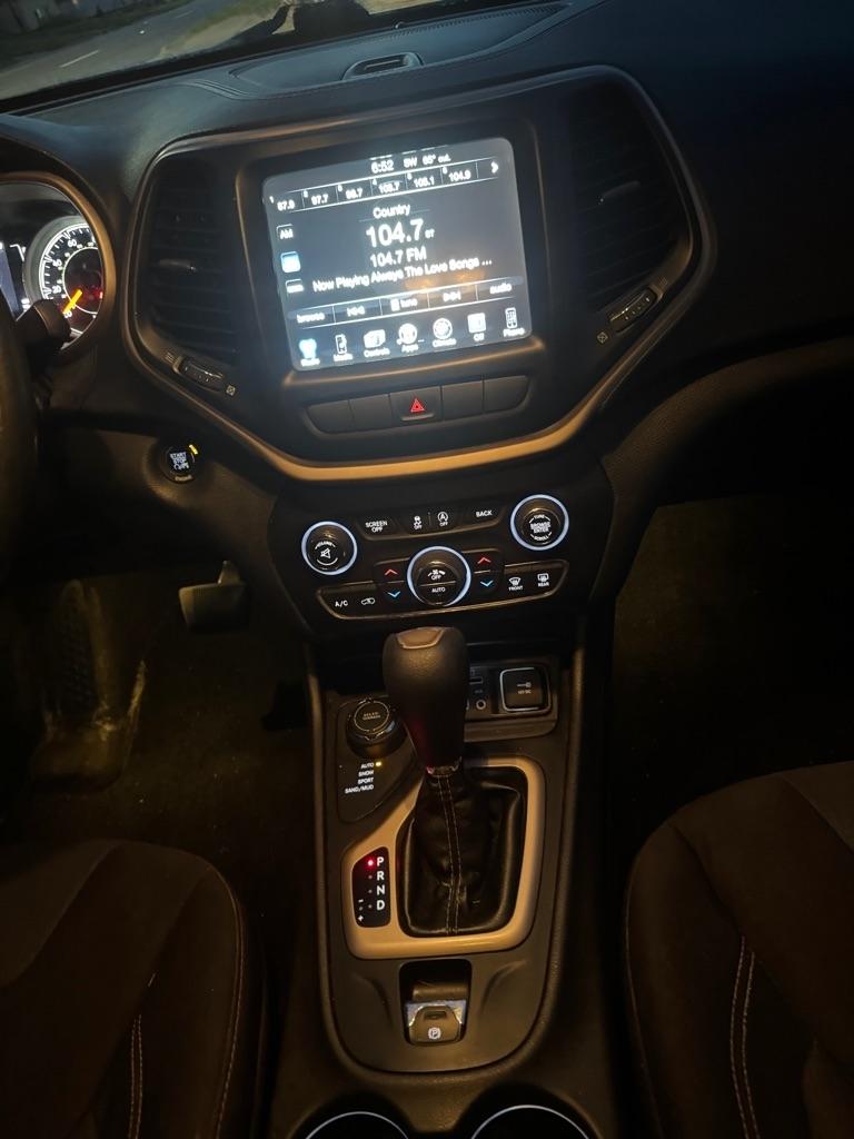 Jeep Cherokee Latitude 4WD 2015