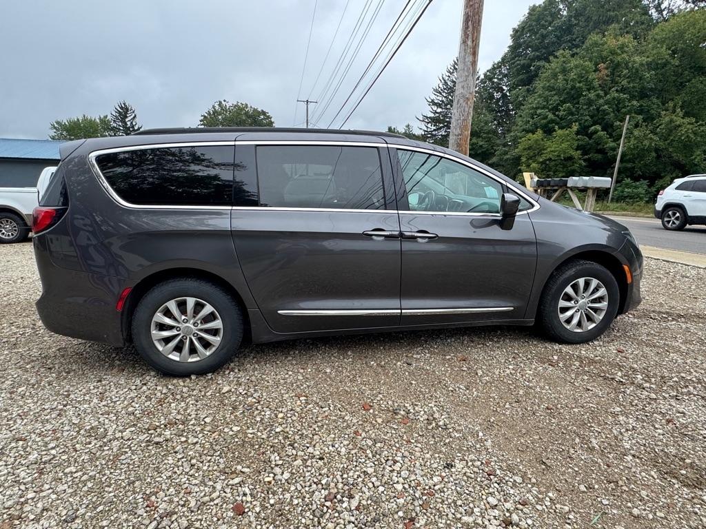 Chrysler Pacifica Touring-L 2017
