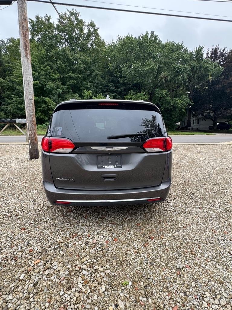 Chrysler Pacifica Touring-L 2017