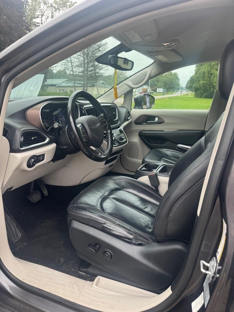 Chrysler Pacifica Touring-L 2017