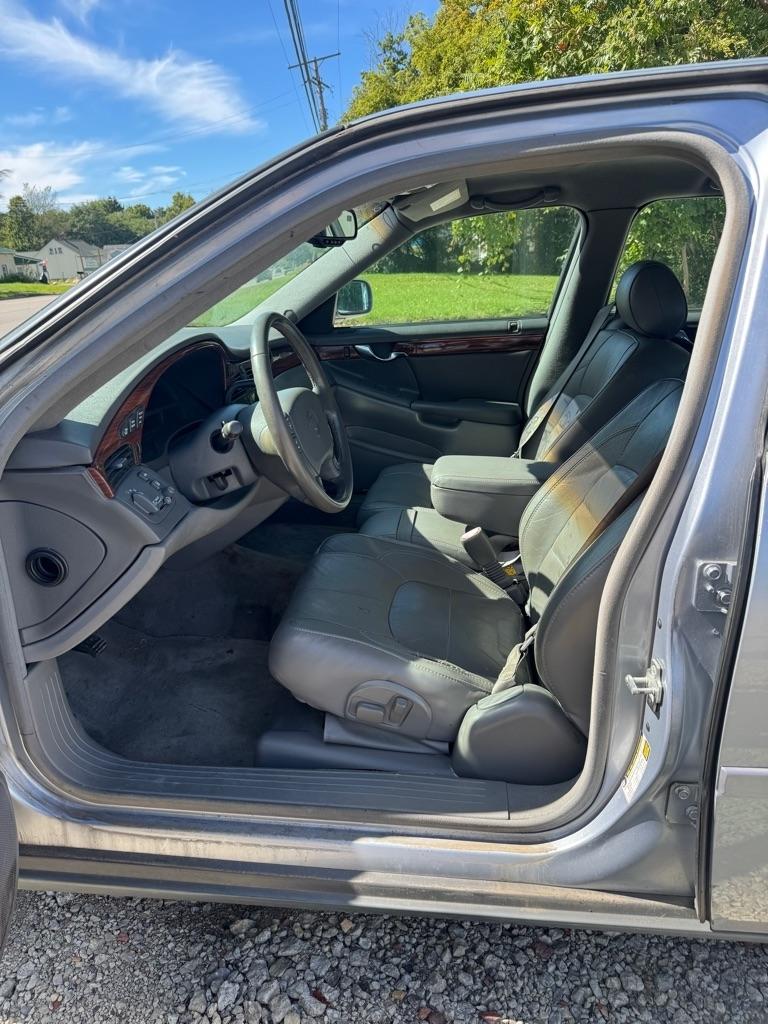 Cadillac DeVille Sedan 2005