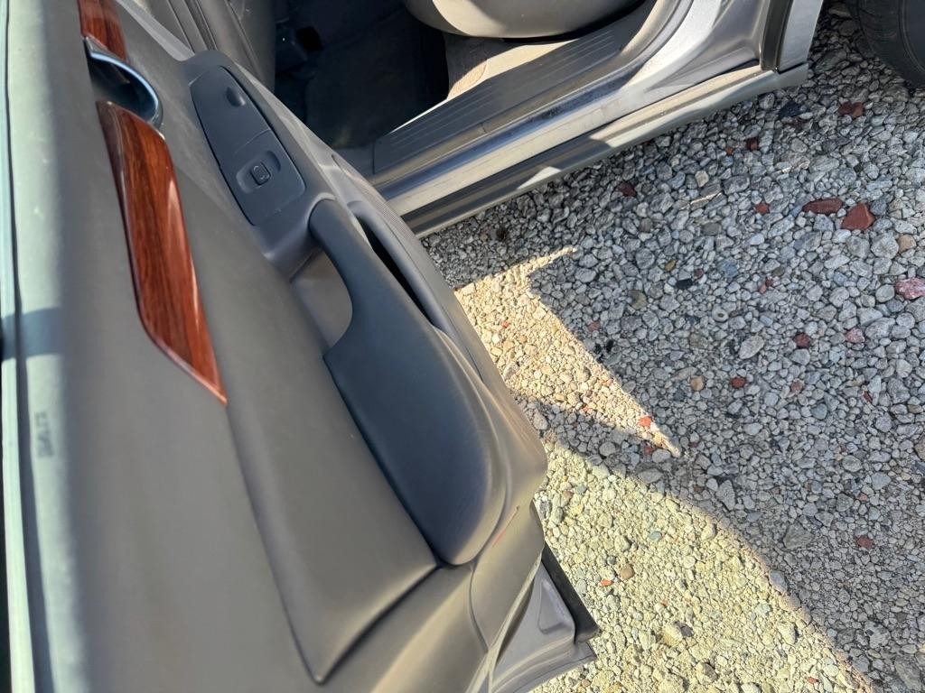 Cadillac DeVille Sedan 2005