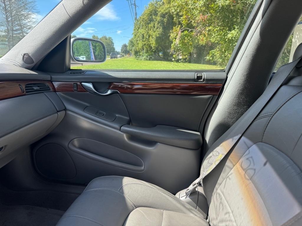 Cadillac DeVille Sedan 2005