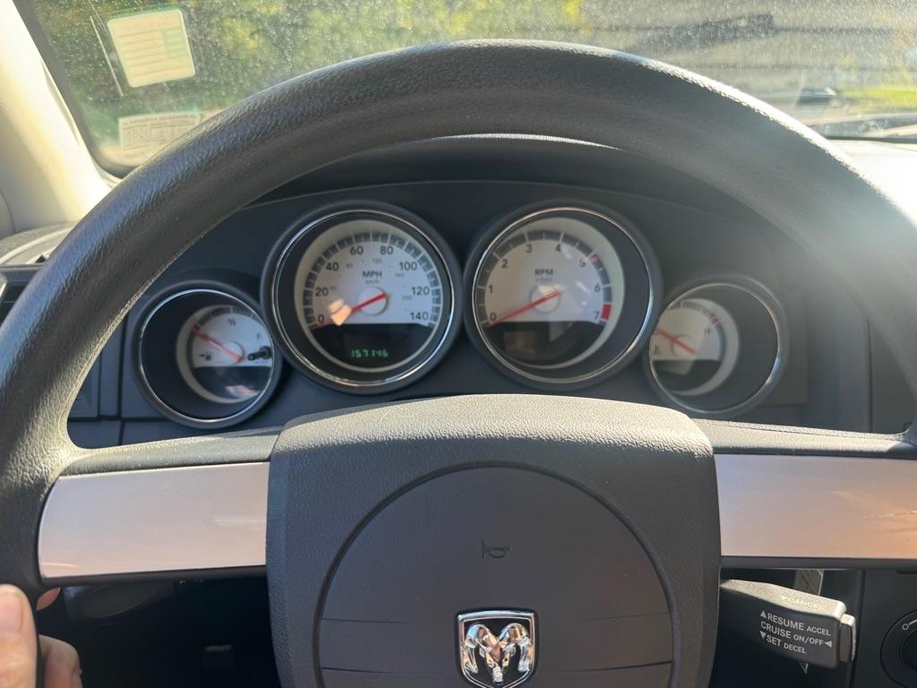 Dodge Charger SE 2008